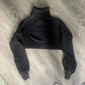 Black turtleneck cropped sweater
